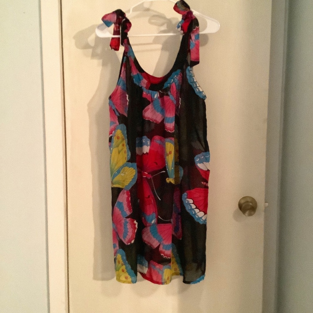 Adorable CZ swimwear coverup. XL
